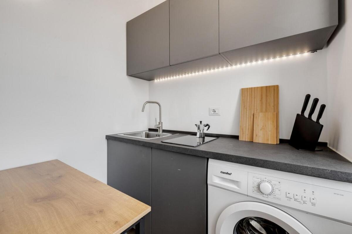Homeby, Cozy Penthouse Apartment Milán Exterior foto