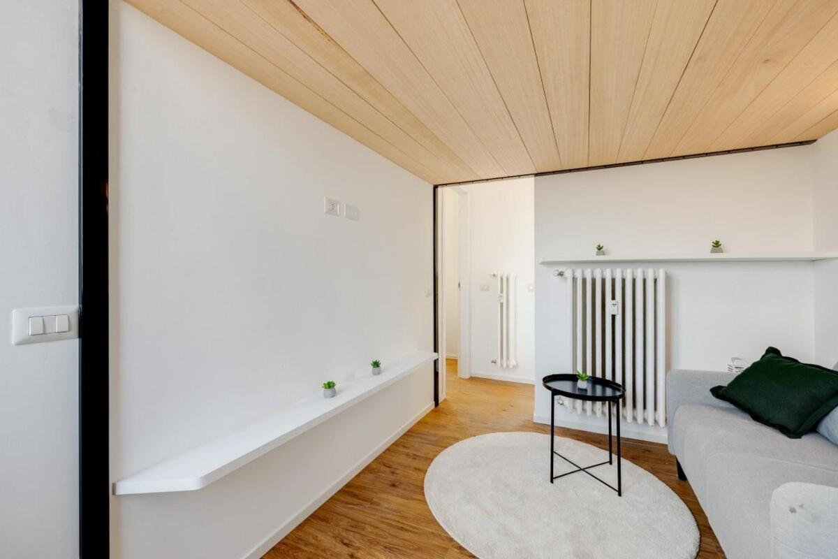 Homeby, Cozy Penthouse Apartment Milán Exterior foto